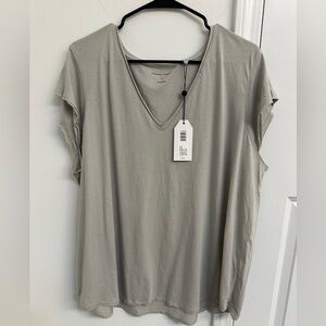 NWT Universal Thread Light Gray V-Neck Sleep Tee